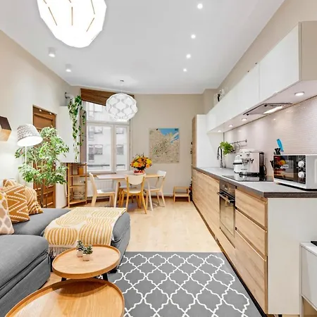 Family Apartment *